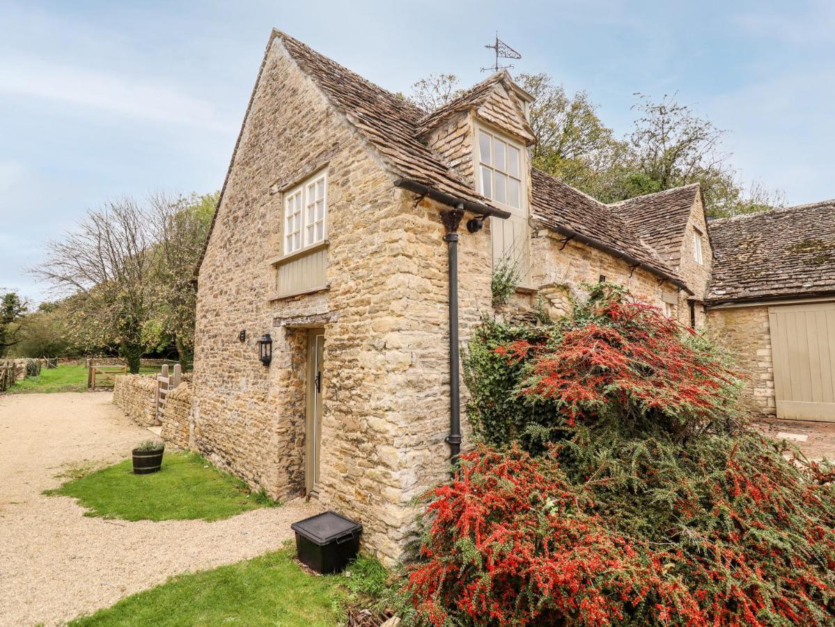 The Clock Tower Villa South Cerney Exterior photo